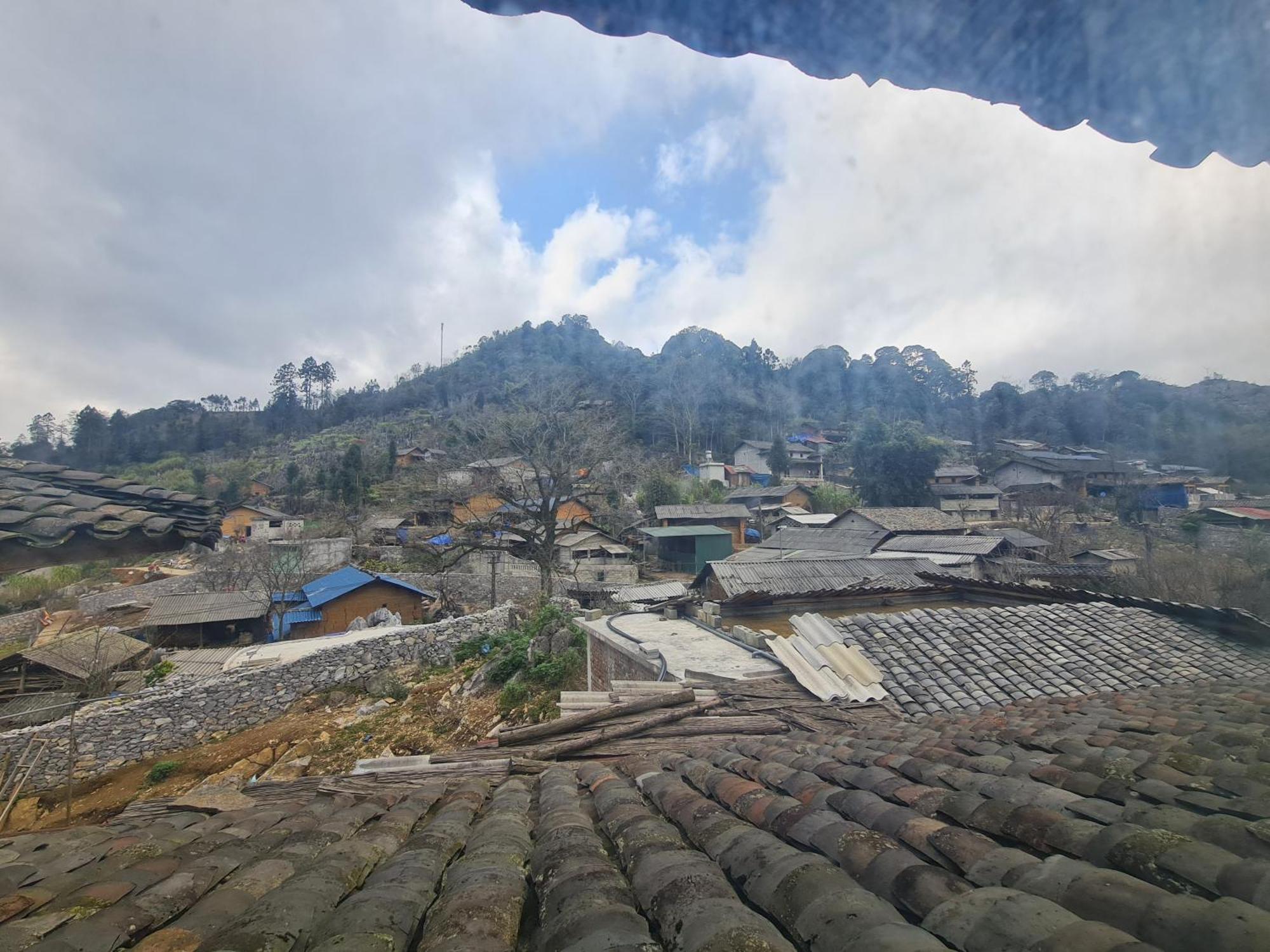 Nha Co Lao Xa Homestay Hmong & Bungalow Air Conditioner Dong Van  Buitenkant foto