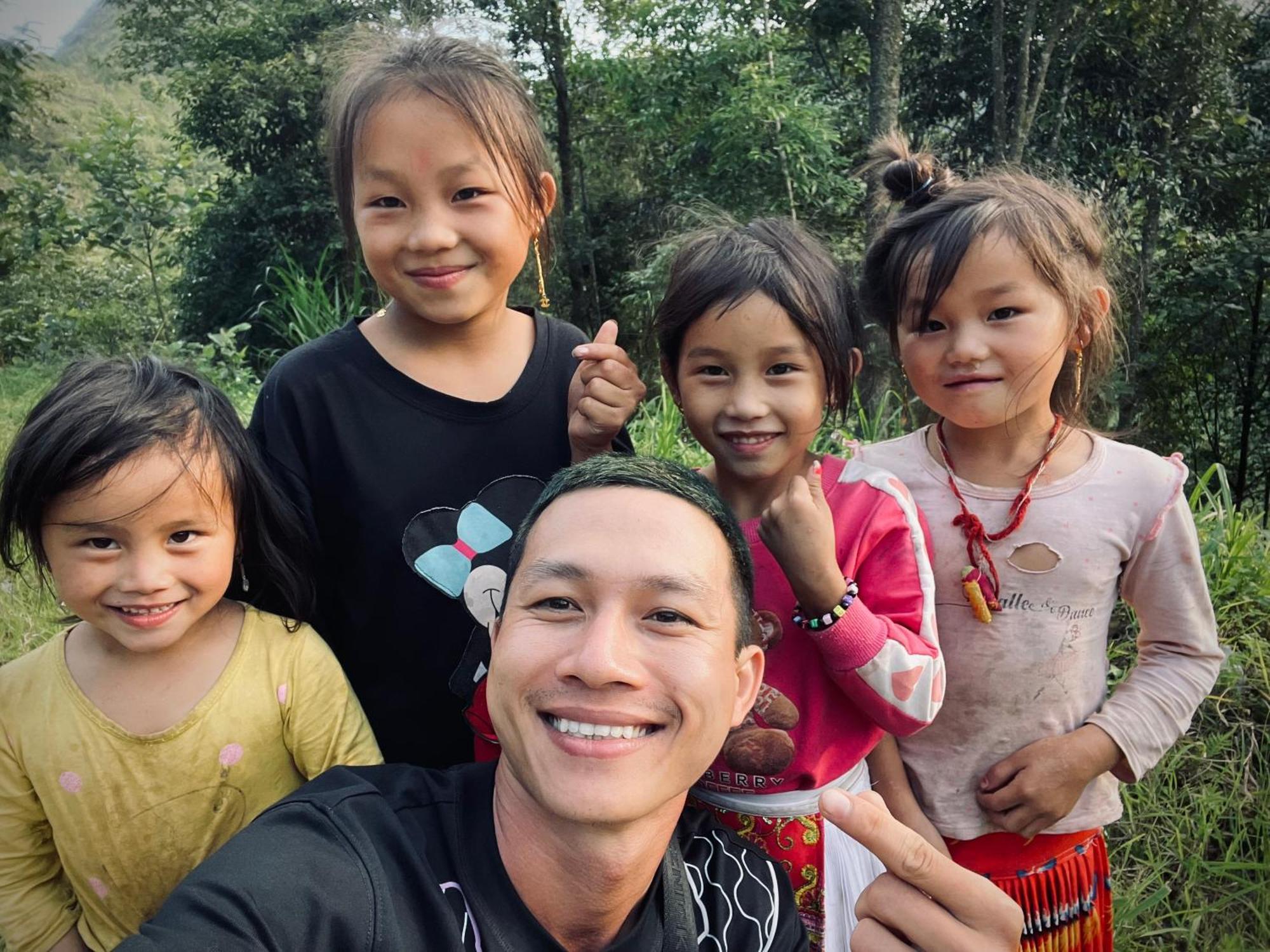 Nha Co Lao Xa Homestay Hmong & Bungalow Air Conditioner Dong Van  Buitenkant foto