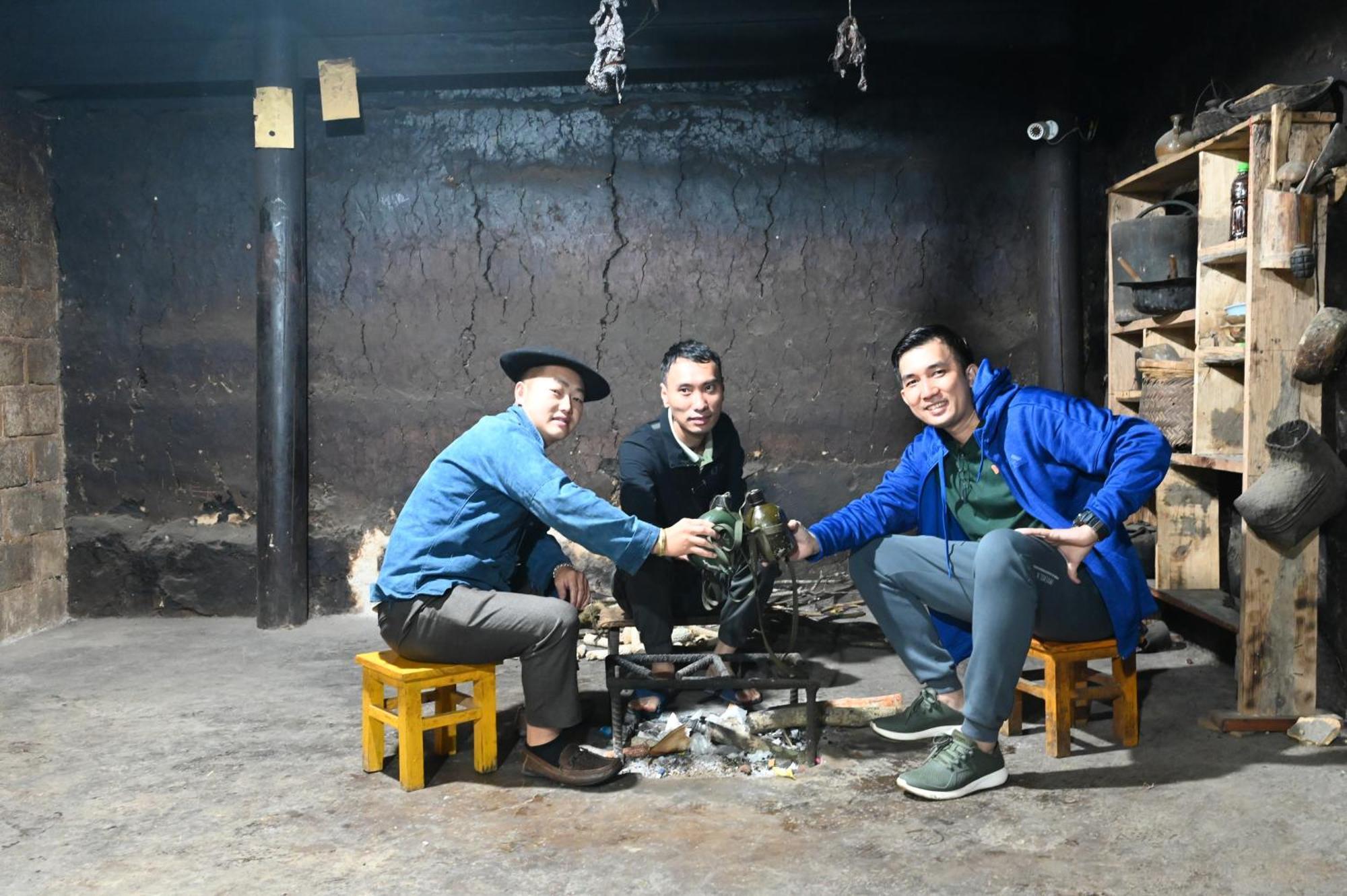 Nha Co Lao Xa Homestay Hmong & Bungalow Air Conditioner Dong Van  Buitenkant foto