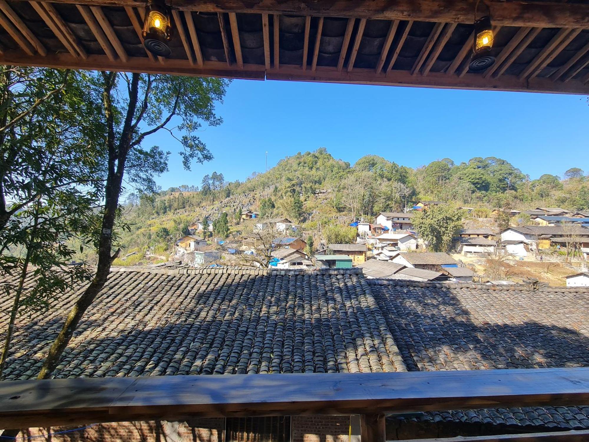 Nha Co Lao Xa Homestay Hmong & Bungalow Air Conditioner Dong Van  Buitenkant foto